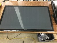 Panasonic 44 inch TV with cord,  does power up