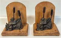 NICE PAIR OF CAST & WOOD BOOKENDS - DUCK HUNTER