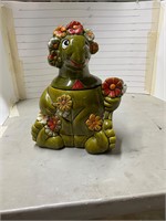 California Original-Green sitting turtle w flowers