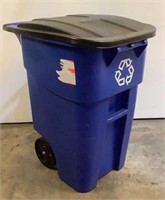 Rubbermaid 50 Gallon Trash Can