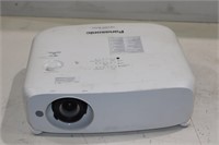 PANASONIC PT-VW535N LCD PROJECTOR