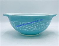 Pyrex Turquoise Scroll 443 2.5 Quart Cinderella