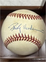 RICKY HENDERSON SIGNED BASEBALL in DISPLAY BOX