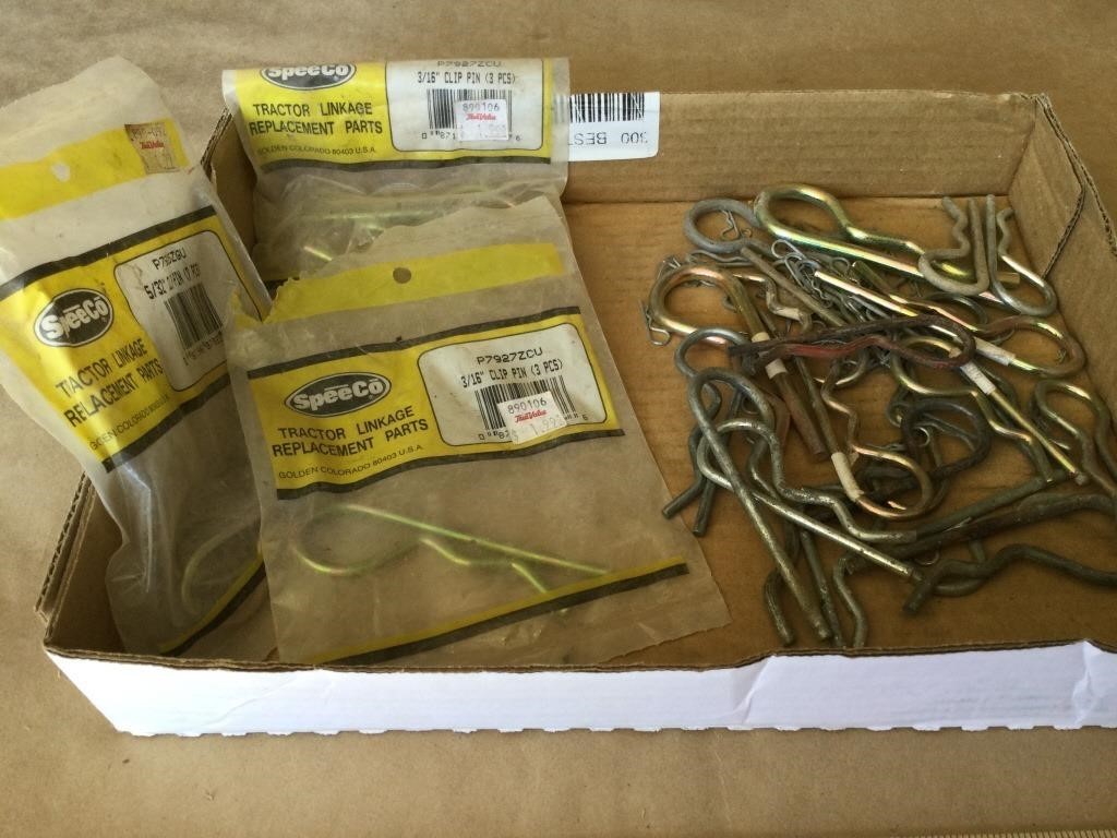 Assorted lot of hitch pin keepers & misc.