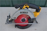 DeWalt DCS393 20V circular saw