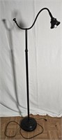 5ft floor lamp untested Needs turn on/off switch