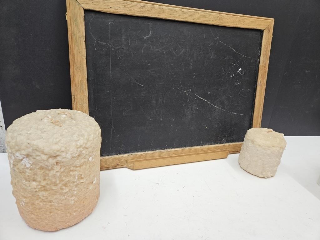 VTG Chalkboard 24 x 18" h & Large Scented Candles