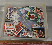 Assorted hockey cards lot