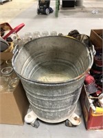 BUCKET ON CASTERS