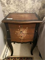 Stand-up Decorator Jewelry Chest