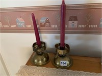 2 SOLID BRASS CANDLE HOLDERS WITH CANDLES