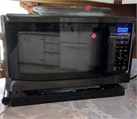 Hamilton beach Microwave and Stand (kitchen)