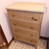 VINTAGE CRACKLE PAINTED DRESSER 26 x 16 x 42