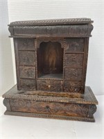 Ornate Wooden Vintage Dresser Box - Features