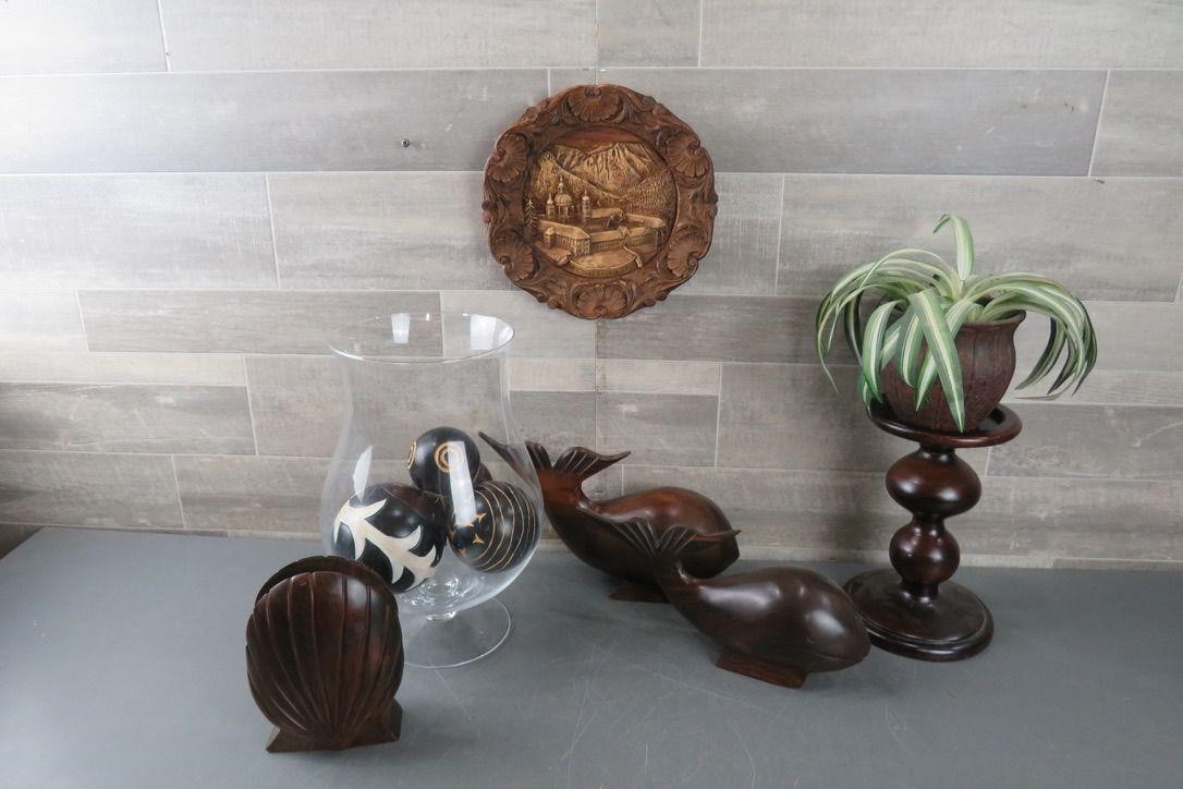 WOOD DECOR / CARVINGS