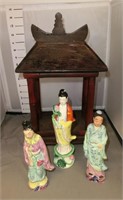 Chinese wood Pagoda type shelf & 3 figures (2