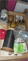 Lot with variety of sewing items