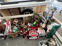 Xmas decor, large lot