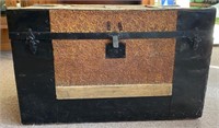 Flat Top Banded Trunk