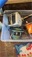 Tote lot of dynatraps and light and small heater