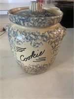 Roseville, Robinson Spongeware cookie jar 4qt