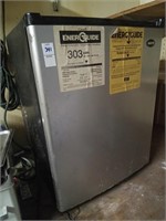 Sanyo mini fridge.