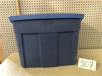 RUBBERMAID CONTAINER