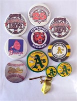 Vintage 1980s MLB Baseball Pins Pinbacks Buttons