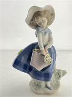 Lladro Porcelain Figurine. Pretty Pickings