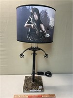 COLLECTABLE CROSS BOW WALKING DEAD TABLE LAMP