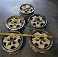 5 Oldsmobile wheels