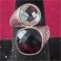 .925 Ring with clear and black stones sz 8,