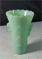 Jadeite vase approx 5 inches tall