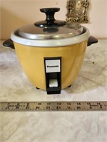 Vintage rice cooker - seems to be new