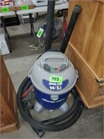 SHOP VAC 14 GALLON 5 HP VACUUM