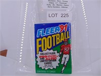 Fleer 1991 Football Trading Card Pack