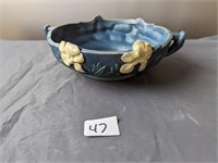 Roseville Pottery Iris Bowl w Handles