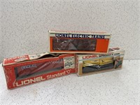 3 LIONEL FREIGHT CARS