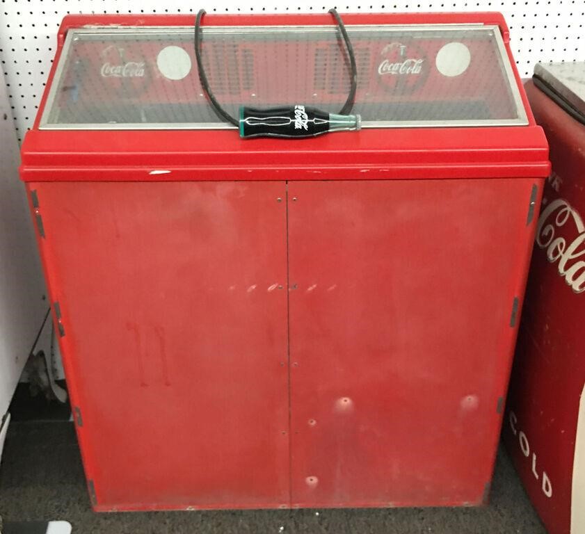 Vintage Coca Cola Vending Machine