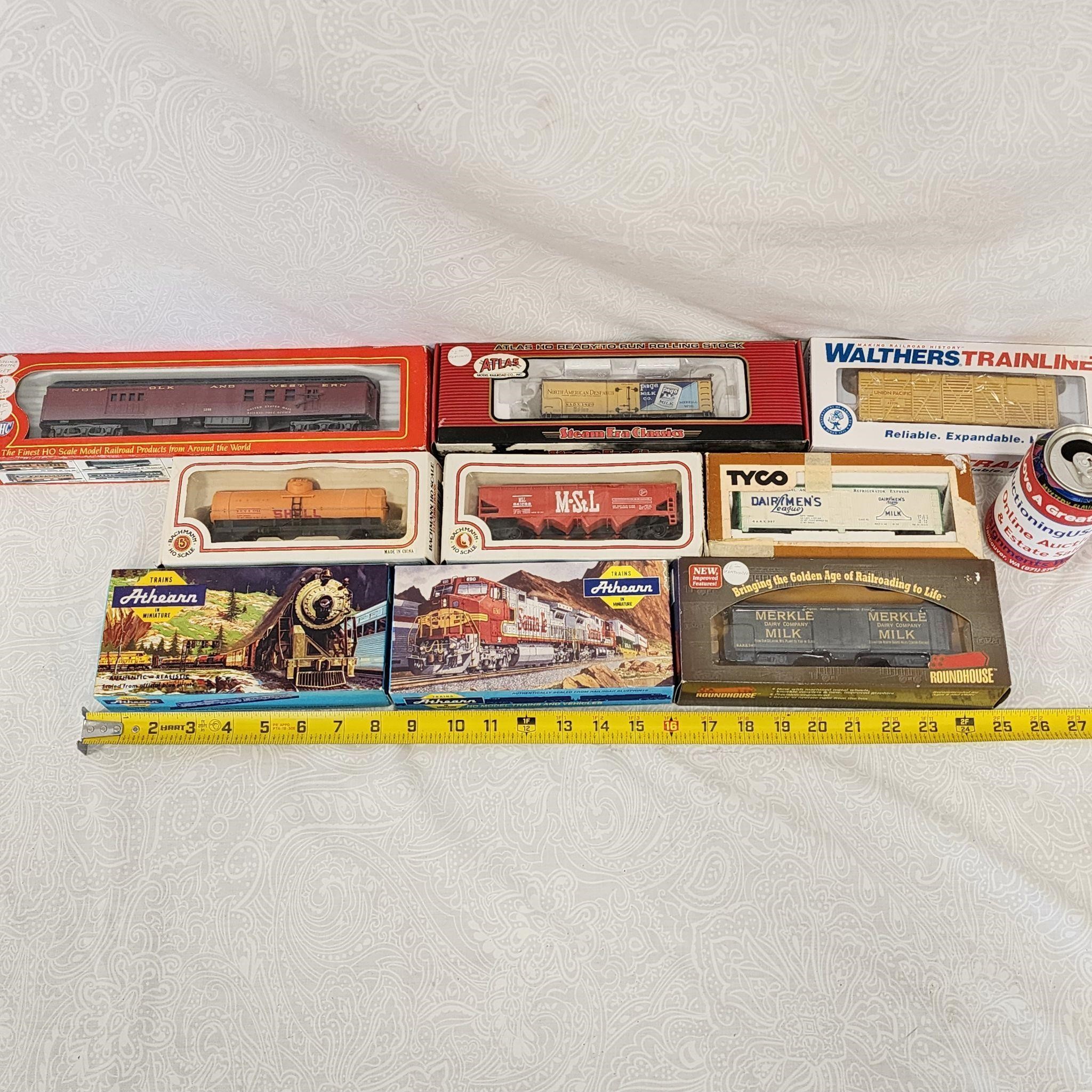 9 Vintage H.O. Scale Train Box Pasenger Cars