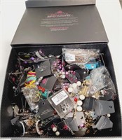 (F) Paparazzi Jewelry Box