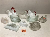 Lot of Glass Nesting Hen Tops