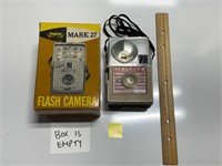 Vtg Kodak Flashfun Hawkeye Camera