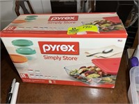 18 PC PYREX GLASS STORAGE CONTAINERS, NEW IN BOX