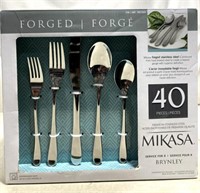 Mikasa 40 Piece Cutlery *missing One