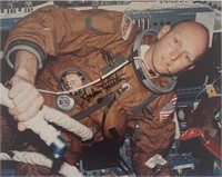 Astronaut Gordon Fullerton signed photo. GFA Authe