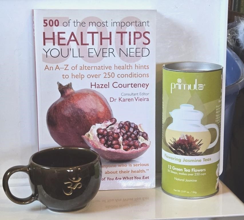 Calming Yoga Mug, Tea + Health Book