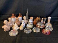 Assorted paperweights and trinkets