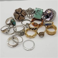 LOT OF RINGS SIZES 8, 9 & 10 SOME ALITTLE BIGGER