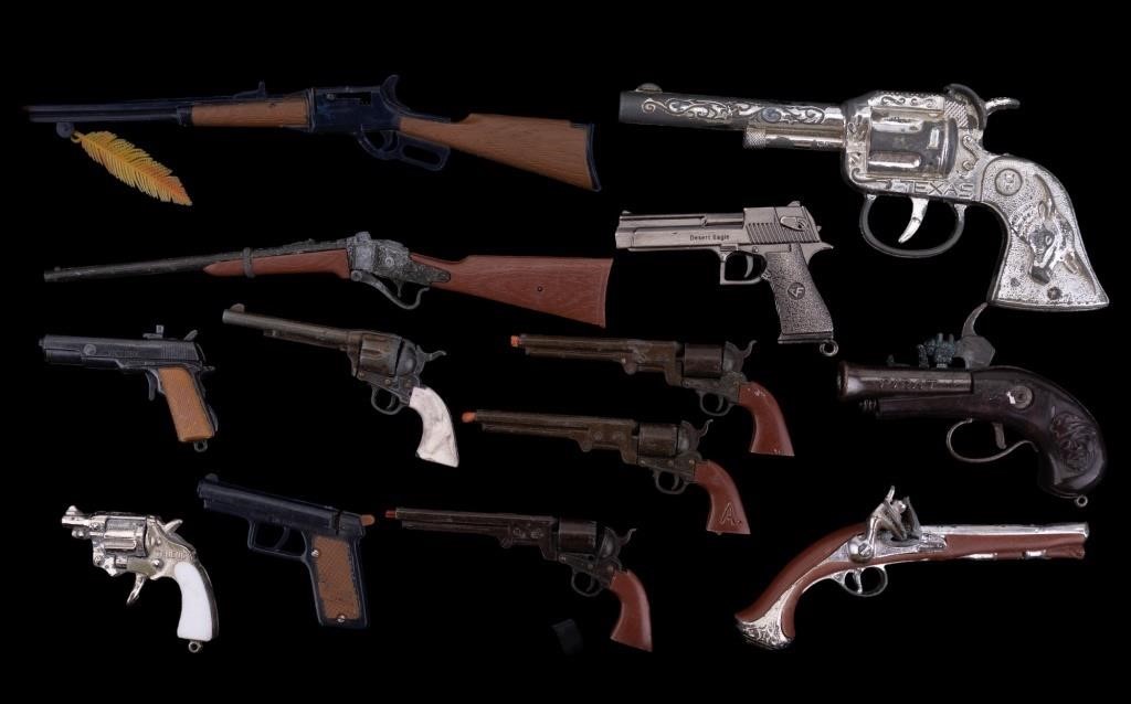 Vintage Toy Cap Guns & Replica Guns